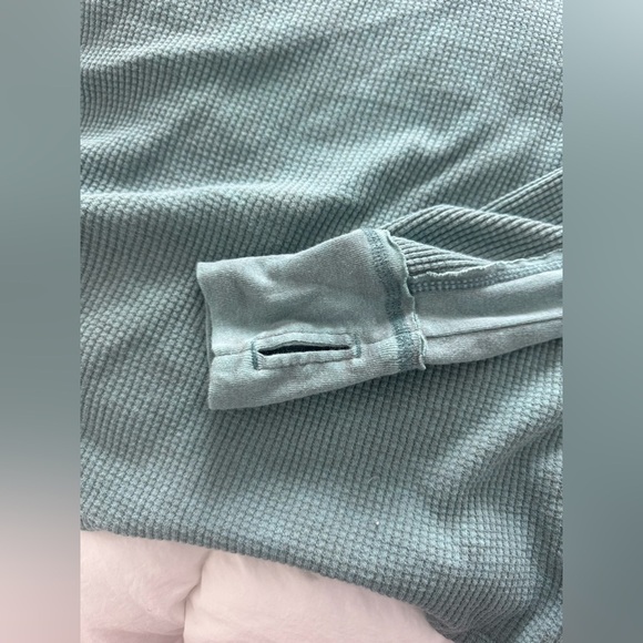 Free People Microphone Drop Thermal - Picture 5 of 5